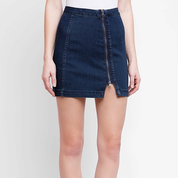 Free People Dresses & Skirts - Free People Zipper Denim Stretch Skirt Sz 2